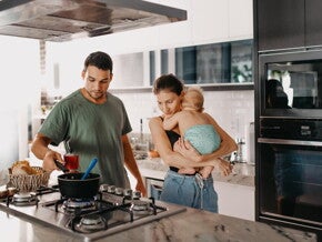 About the diet during breastfeeding of the newborn